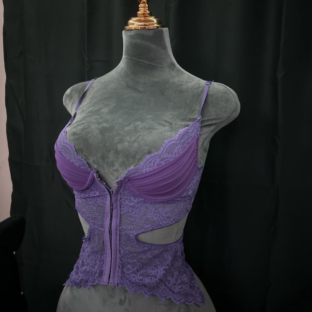 purple I am Gia top